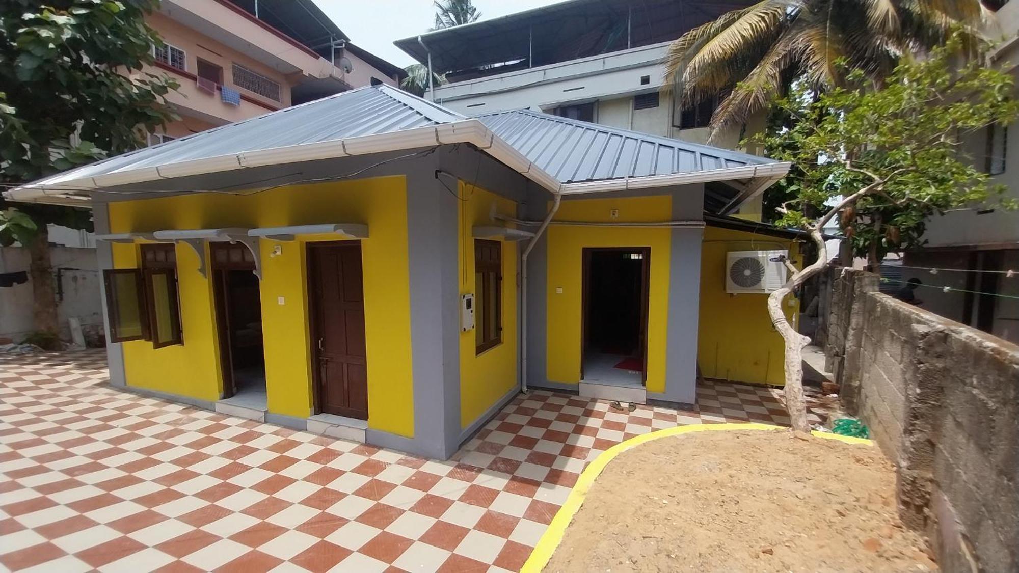 Hostel Gandhi Thiruvananthapuram Zewnętrze zdjęcie